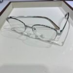31300